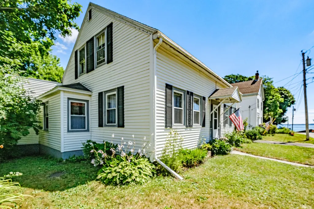 17 Maverick Street Rockland ME 04841