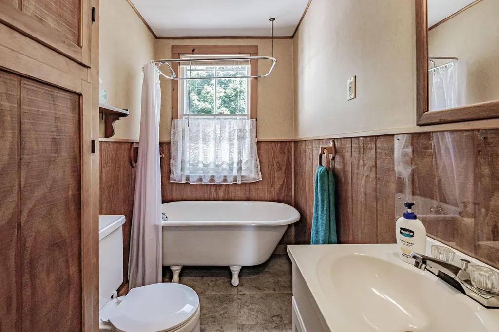 17 Maverick Street Rockland ME 04841