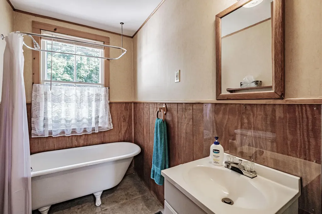 17 Maverick Street Rockland ME 04841