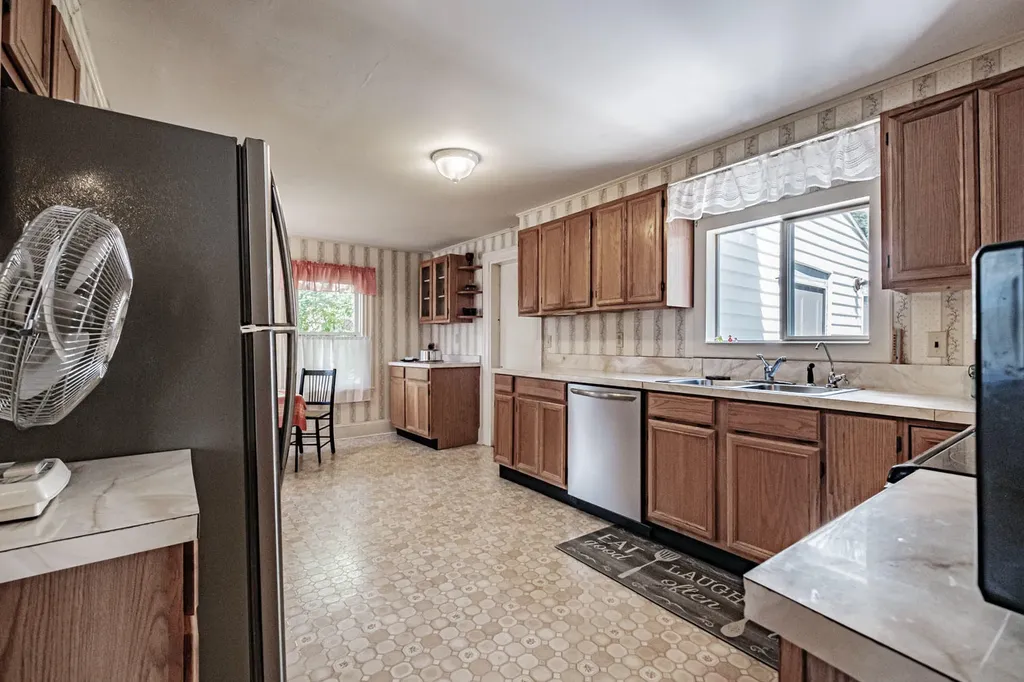 17 Maverick Street Rockland ME 04841