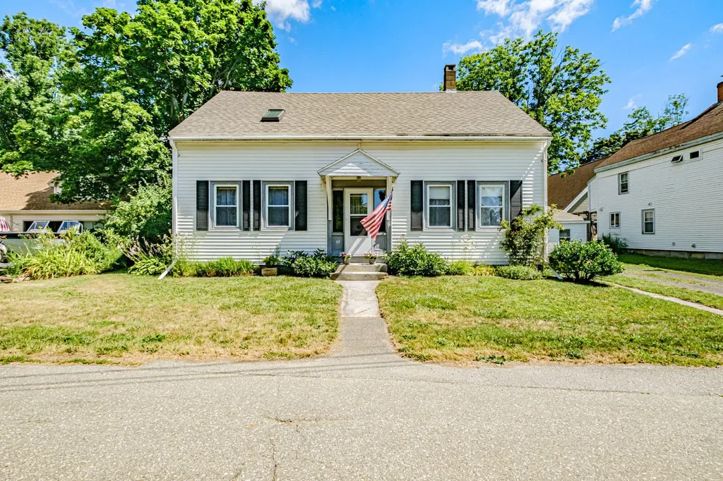 17 Maverick Street Rockland ME 04841