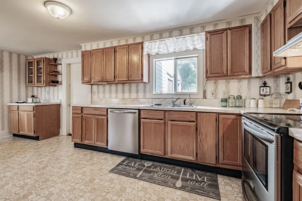 17 Maverick Street Rockland ME 04841