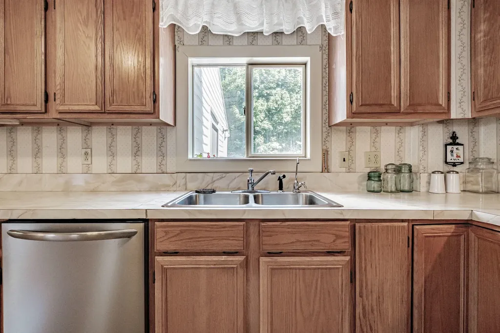 17 Maverick Street Rockland ME 04841