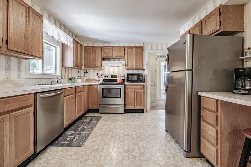 17 Maverick Street Rockland ME 04841