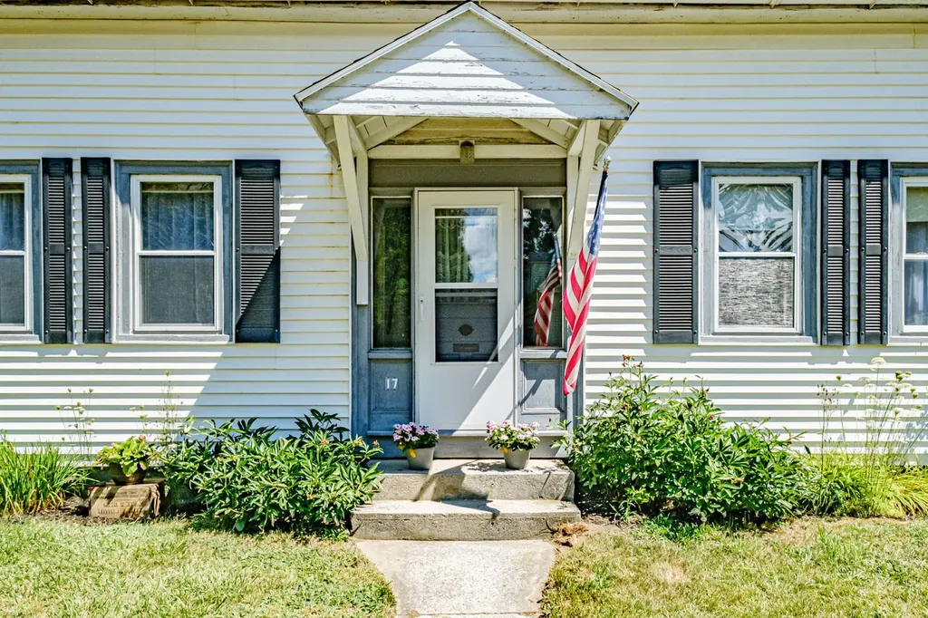 17 Maverick Street Rockland ME 04841