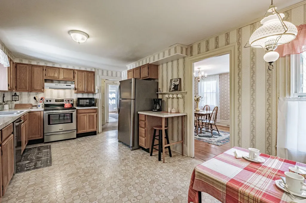 17 Maverick Street Rockland ME 04841
