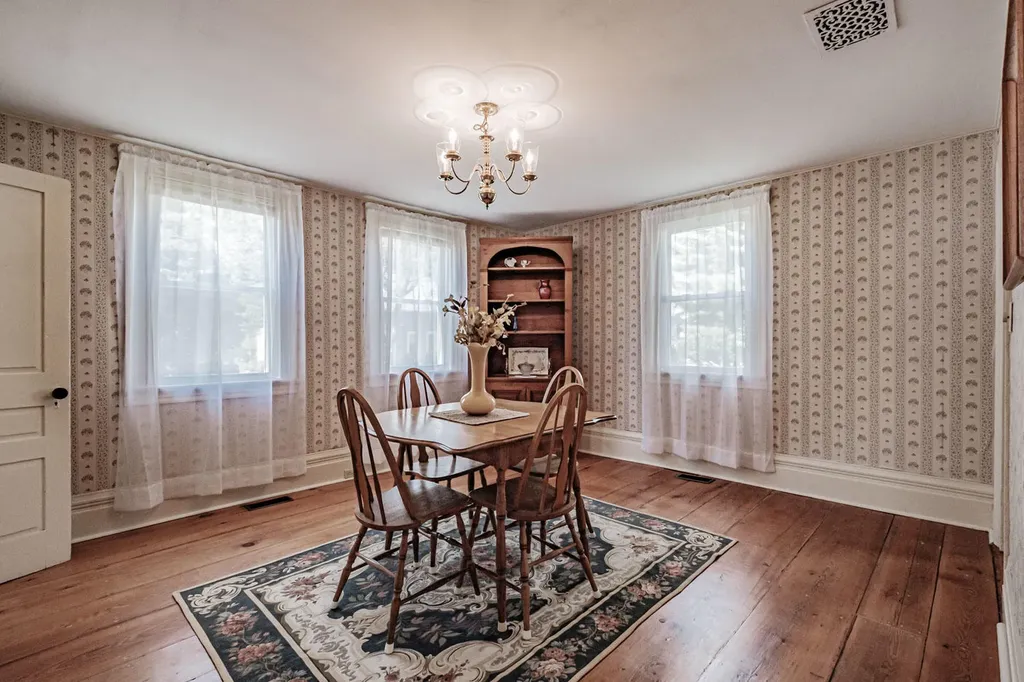 17 Maverick Street Rockland ME 04841