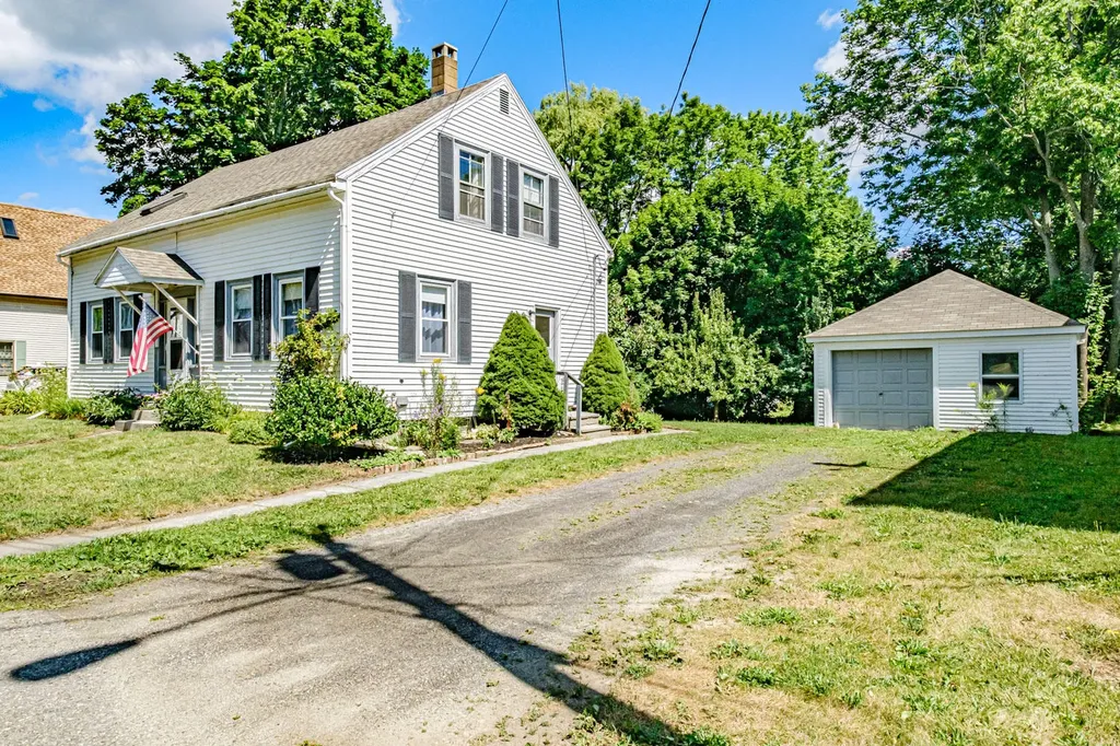 17 Maverick Street Rockland ME 04841