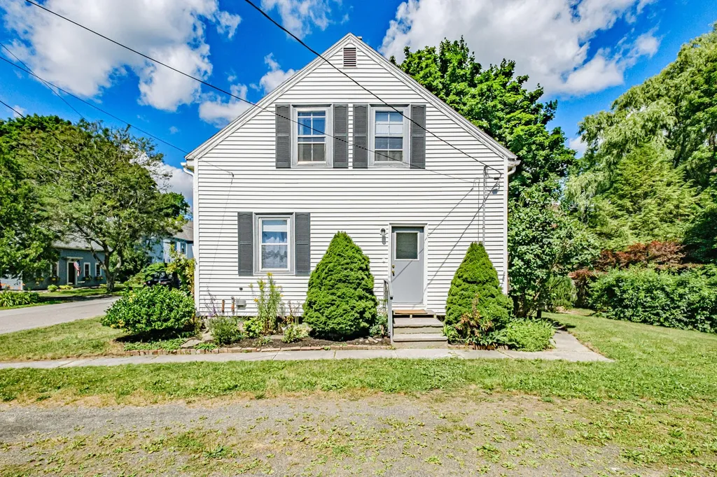 17 Maverick Street Rockland ME 04841