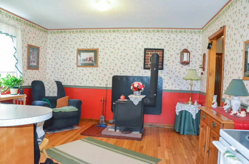 303 Whitefield Road Pittston ME 04345