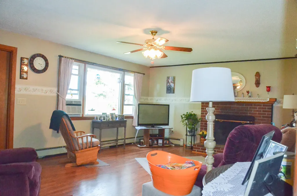 303 Whitefield Road Pittston ME 04345