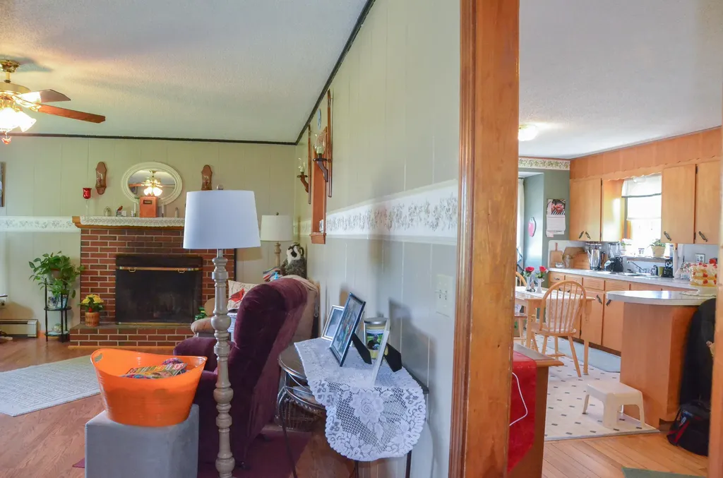 303 Whitefield Road Pittston ME 04345