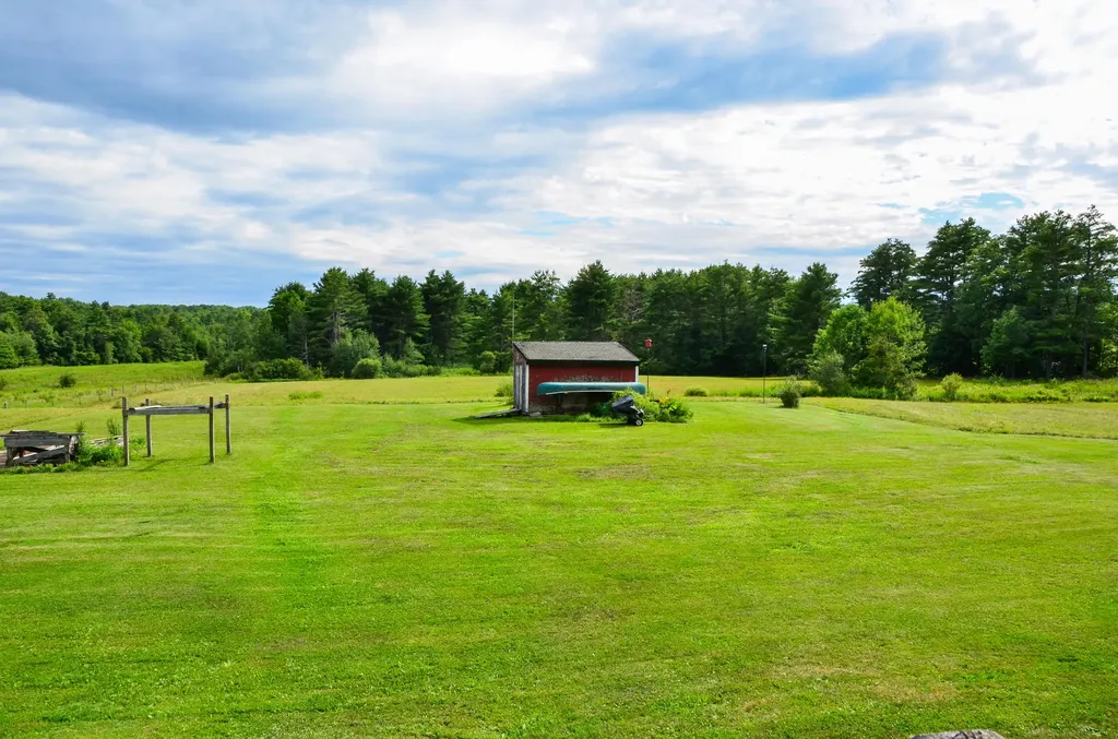 303 Whitefield Road Pittston ME 04345