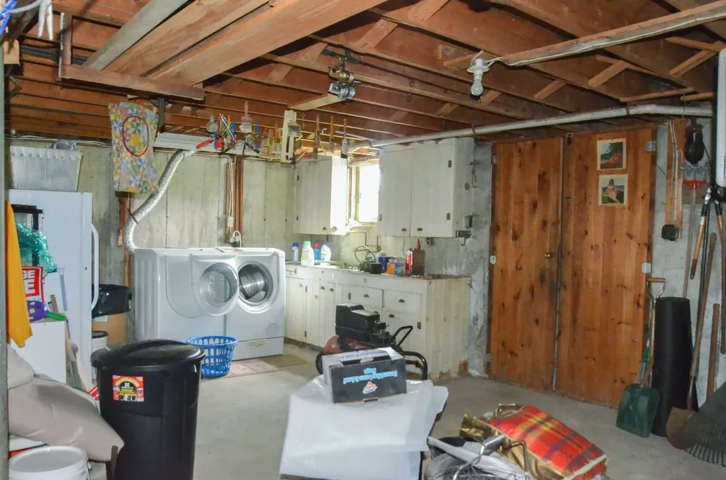303 Whitefield Road Pittston ME 04345