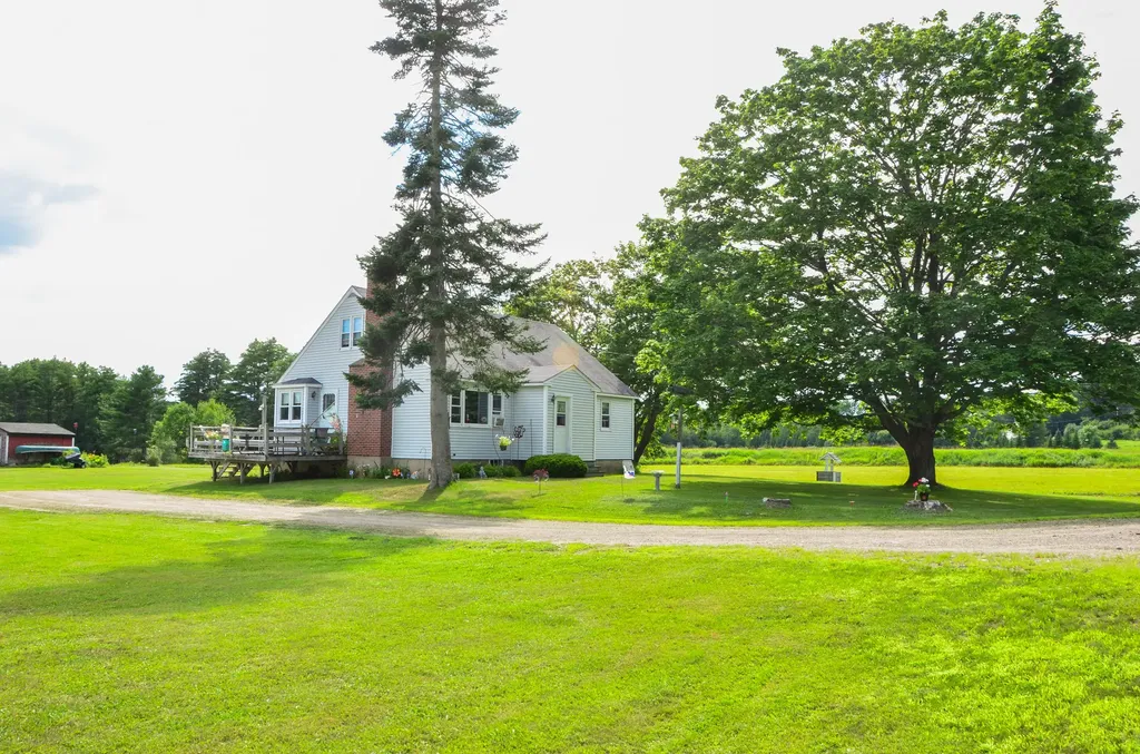 303 Whitefield Road Pittston ME 04345