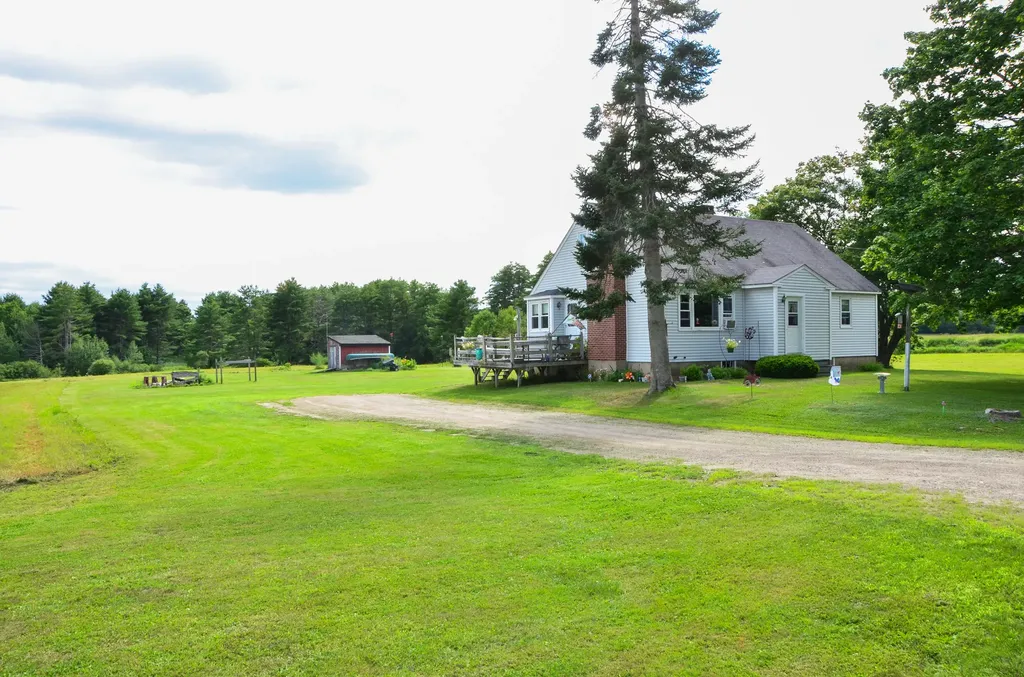 303 Whitefield Road Pittston ME 04345