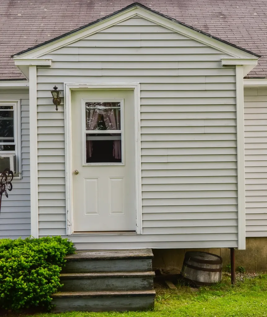 303 Whitefield Road Pittston ME 04345