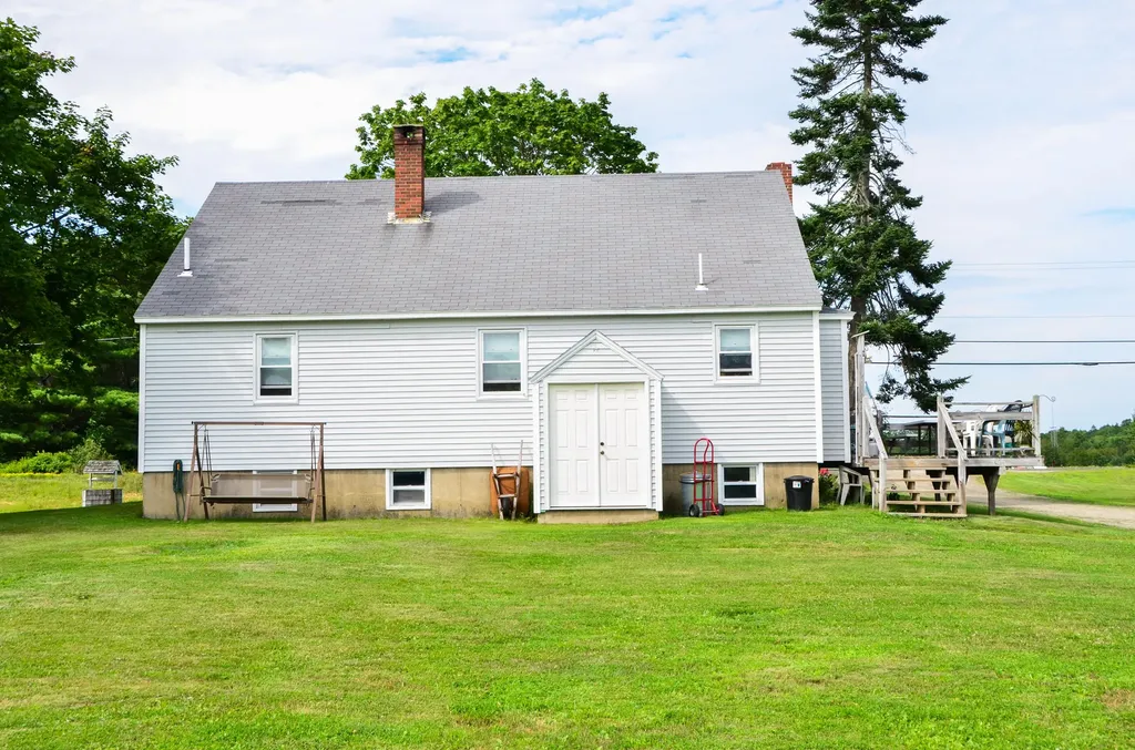 303 Whitefield Road Pittston ME 04345