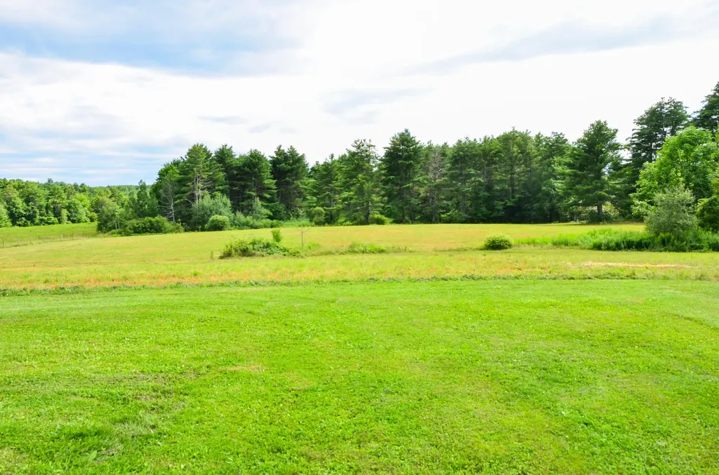 303 Whitefield Road Pittston ME 04345