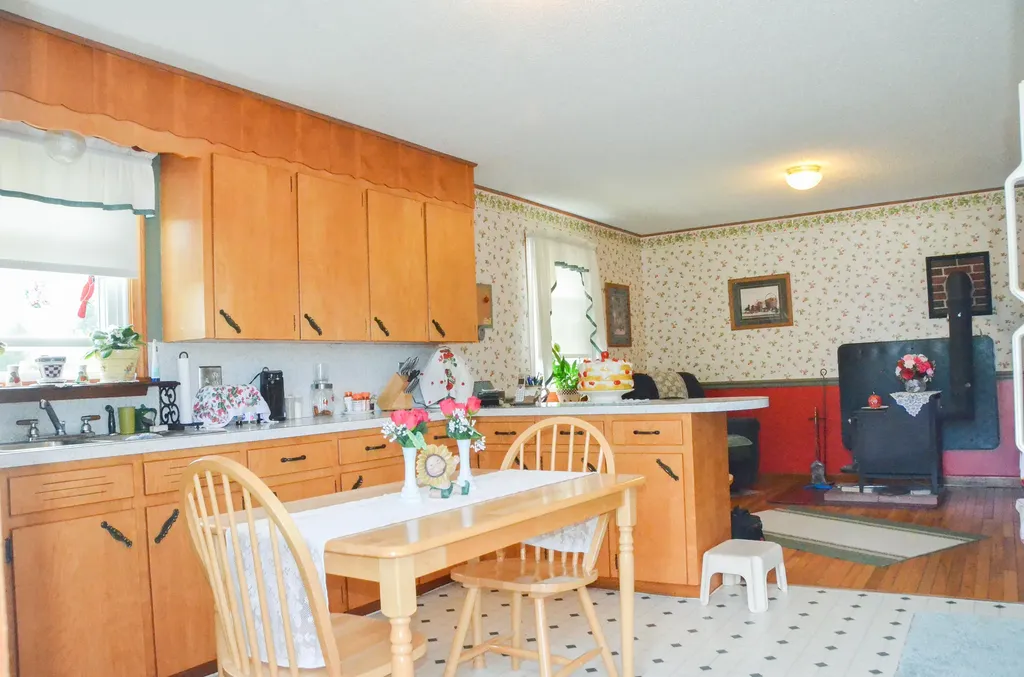 303 Whitefield Road Pittston ME 04345