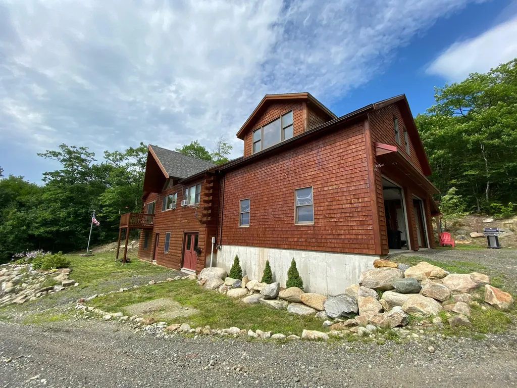 231 Hampshire Hill Road New Sharon ME 04955
