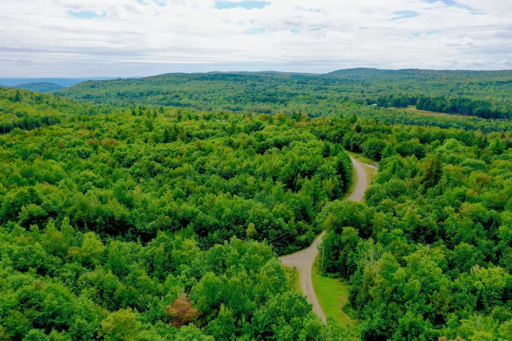 231 Hampshire Hill Road New Sharon ME 04955