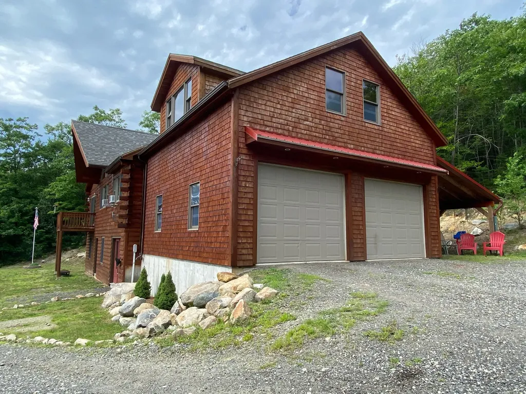 231 Hampshire Hill Road New Sharon ME 04955
