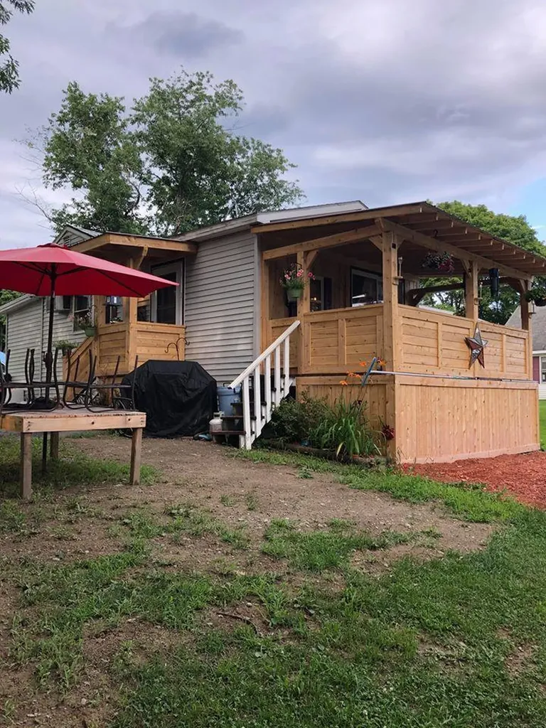 9 Sunset Lane Lincoln ME 04457