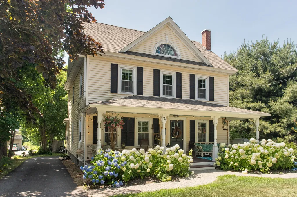 97 York Street York ME 03909