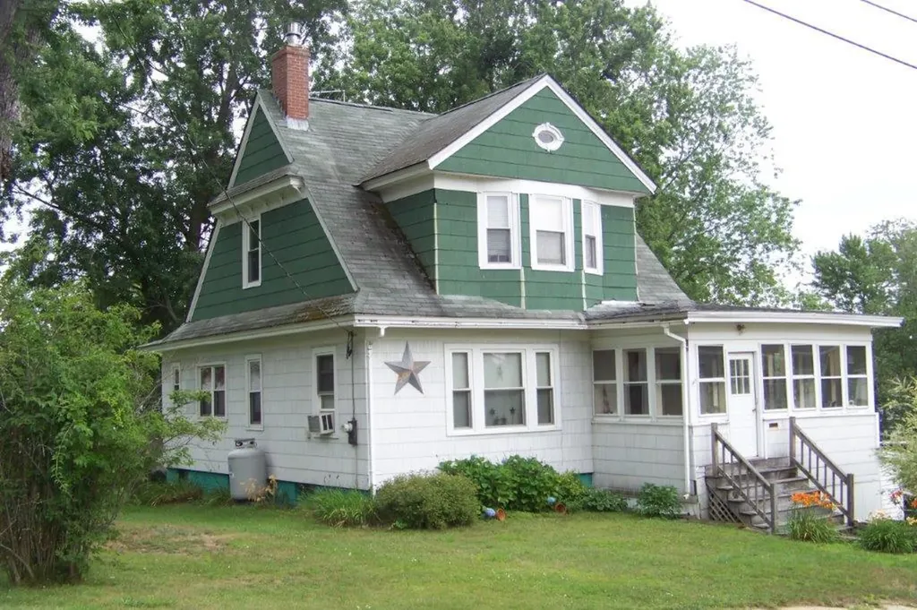 65 Thompson Street Sanford ME 04073