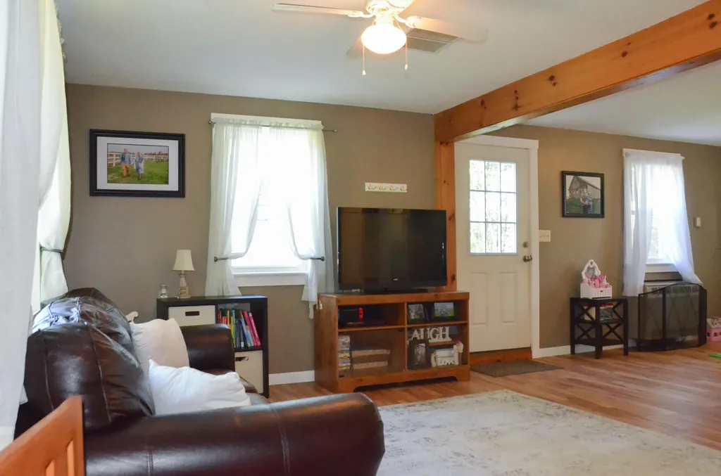 7 Barton Road Jefferson ME 04348