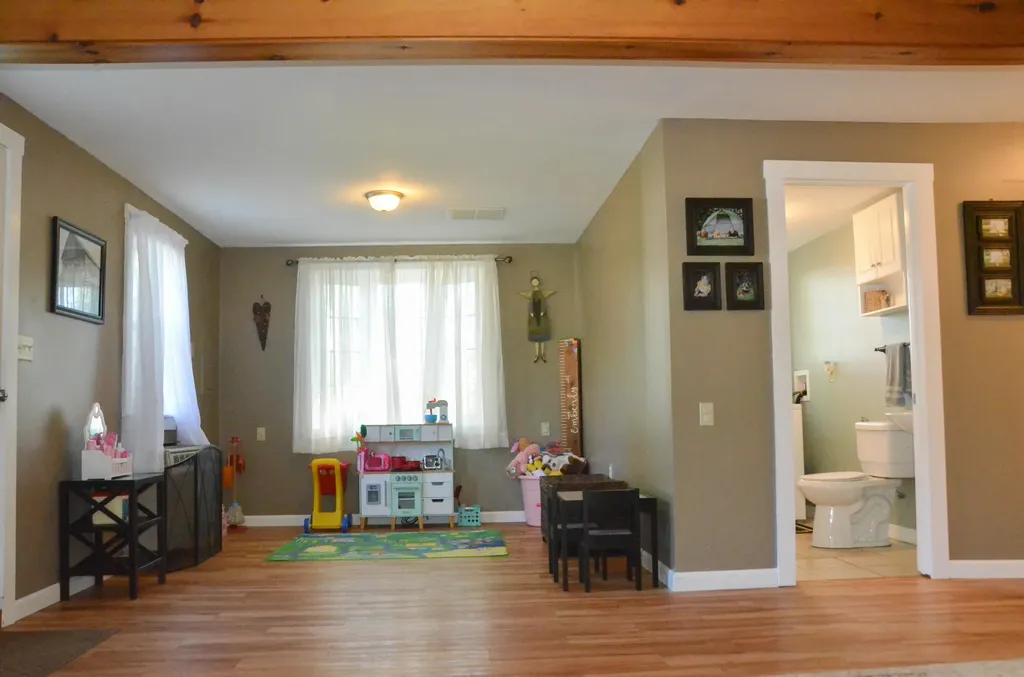 7 Barton Road Jefferson ME 04348