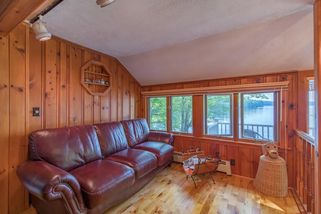 66 Thomas Pond Terrace Road Raymond ME 04071