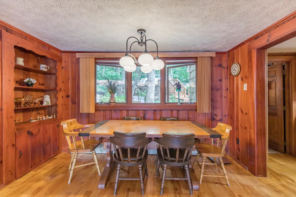 66 Thomas Pond Terrace Road Raymond ME 04071