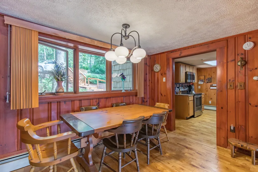 66 Thomas Pond Terrace Road Raymond ME 04071