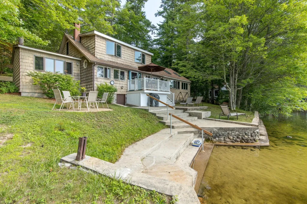 66 Thomas Pond Terrace Road Raymond ME 04071