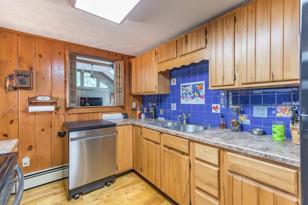 66 Thomas Pond Terrace Road Raymond ME 04071