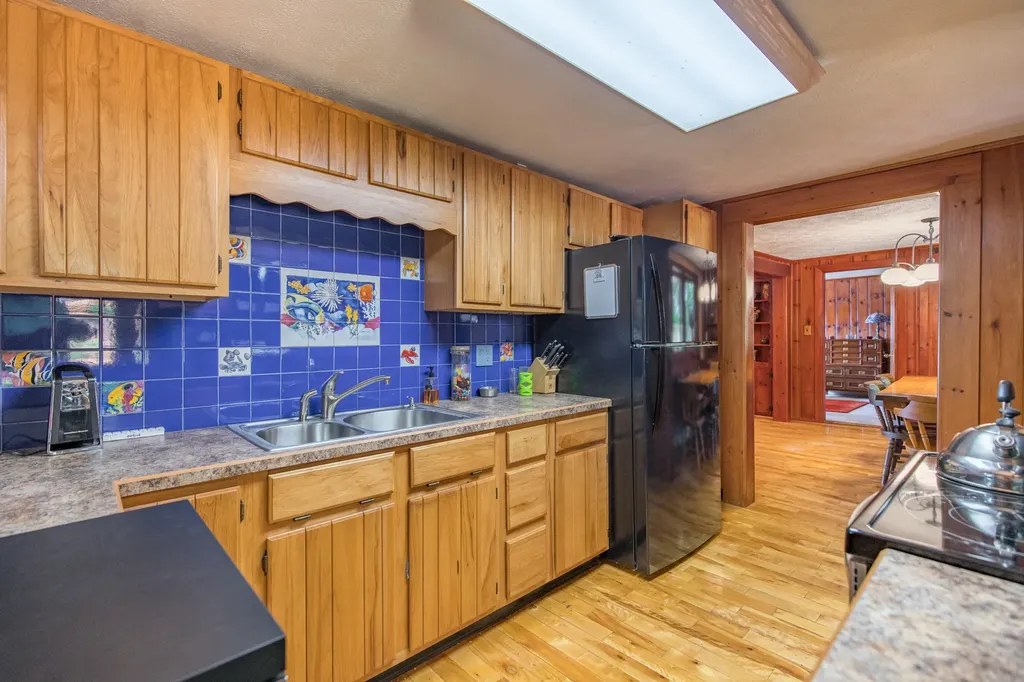 66 Thomas Pond Terrace Road Raymond ME 04071