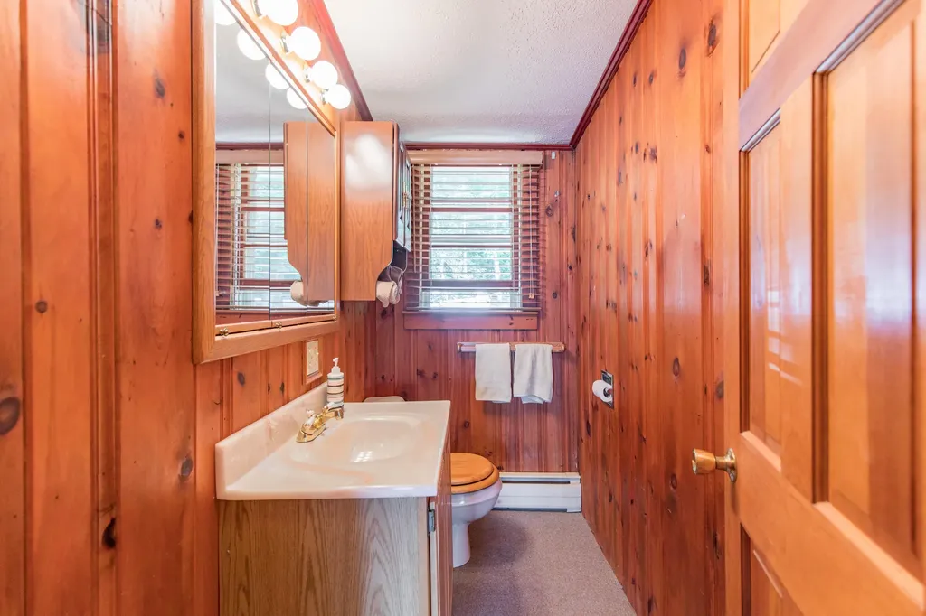 66 Thomas Pond Terrace Road Raymond ME 04071