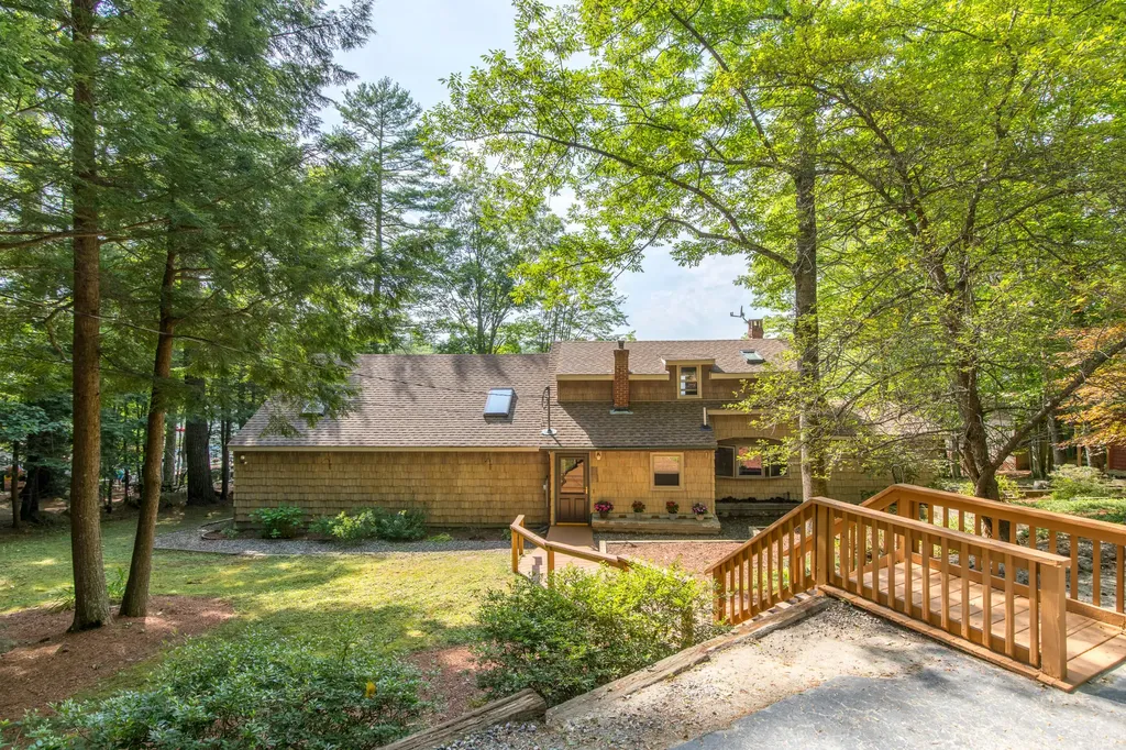 66 Thomas Pond Terrace Road Raymond ME 04071