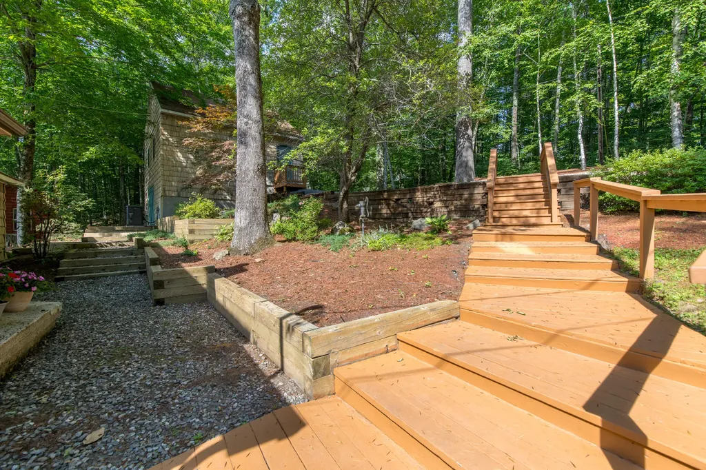 66 Thomas Pond Terrace Road Raymond ME 04071
