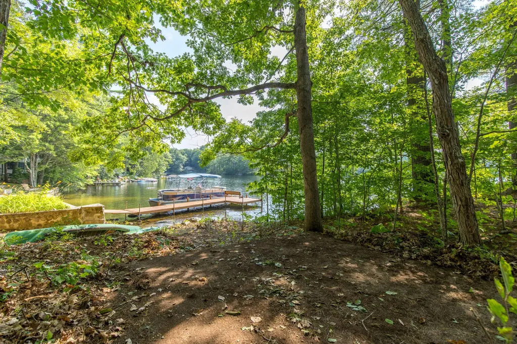 66 Thomas Pond Terrace Road Raymond ME 04071