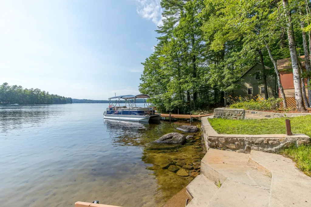 66 Thomas Pond Terrace Road Raymond ME 04071