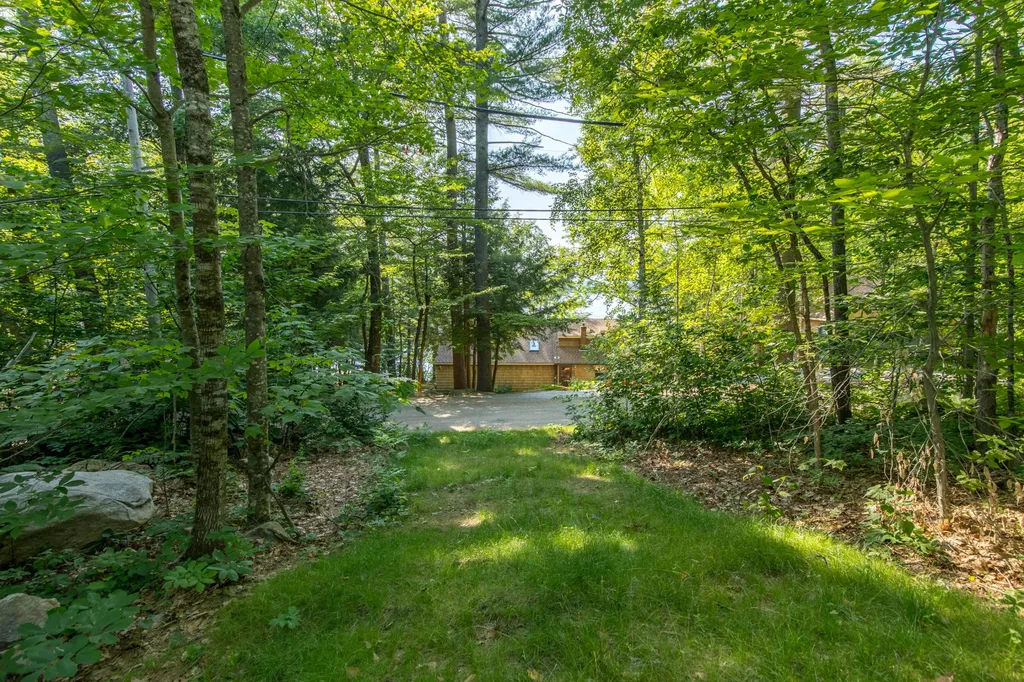 66 Thomas Pond Terrace Road Raymond ME 04071