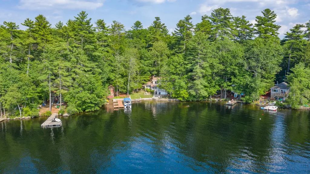 66 Thomas Pond Terrace Road Raymond ME 04071