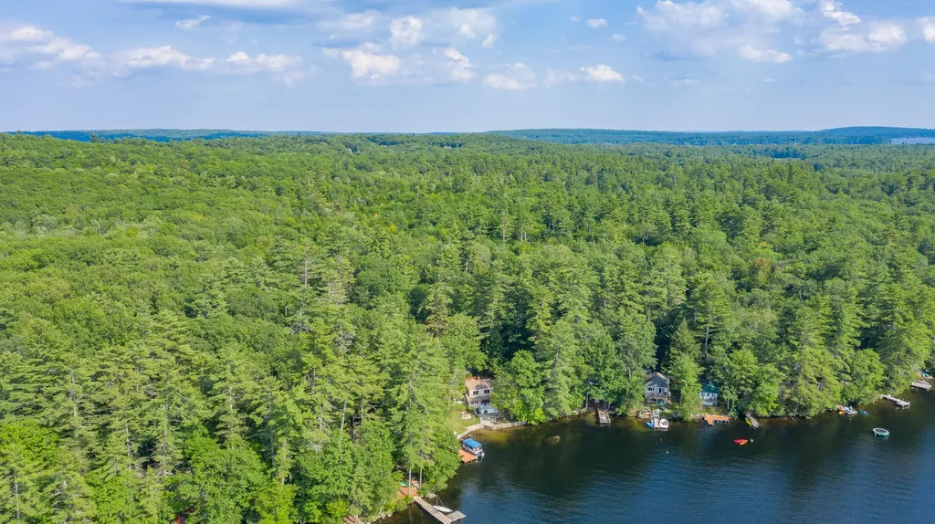 66 Thomas Pond Terrace Road Raymond ME 04071