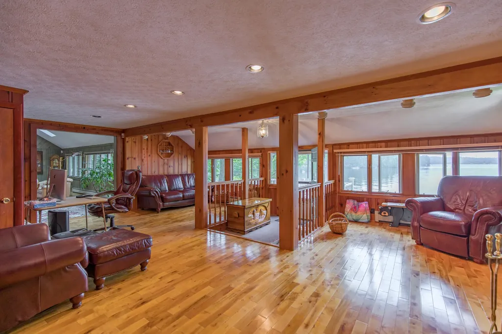 66 Thomas Pond Terrace Road Raymond ME 04071