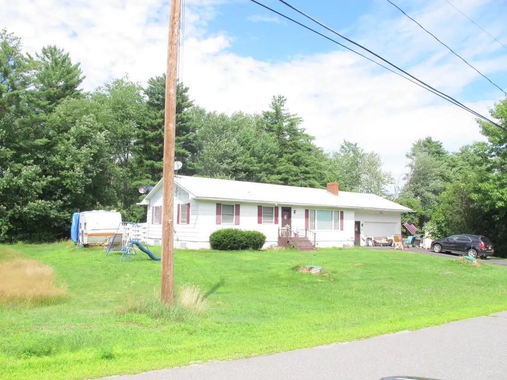 54 Smiley Avenue Winslow ME 04901