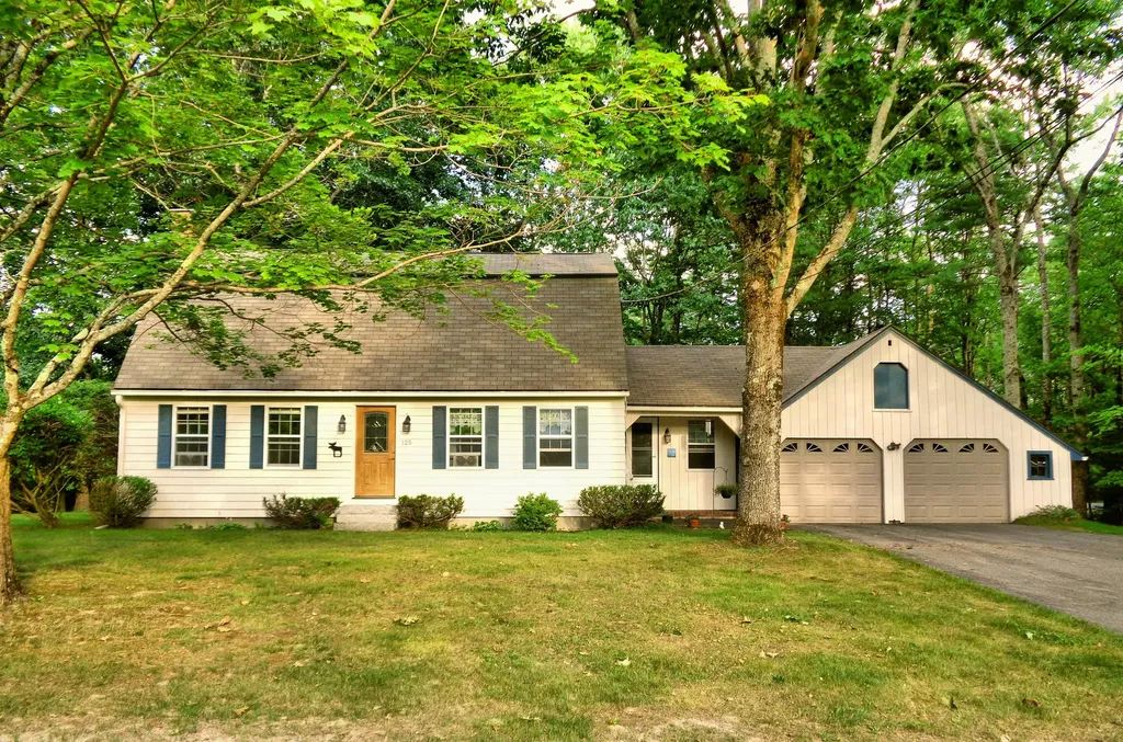 125 Albion Road Windham ME 04062