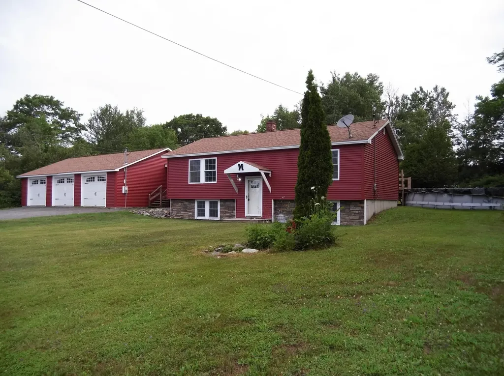3137 Union Street Glenburn ME 04401